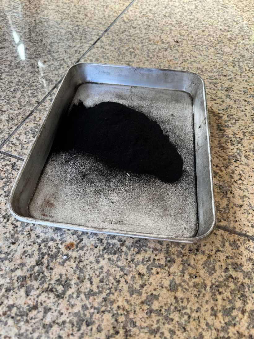 とれた煤の量はこんな感じ。